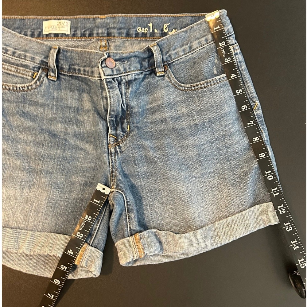 Gap 1969 Sexy Boyfriend Denim Shorts Light Wash Distressed Cuffed Size 28 6 - Picture 3 of 9